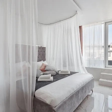 Aparthotel World شقة فندقية