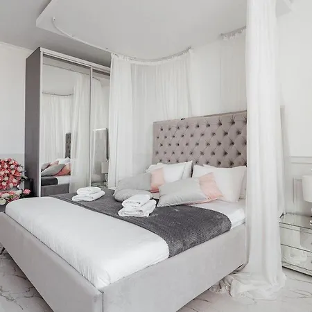 Aparthotel World * أمادورا